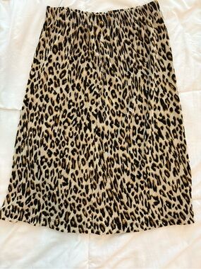 Leopard Print Pleated Midi Skirt - Beige/Black